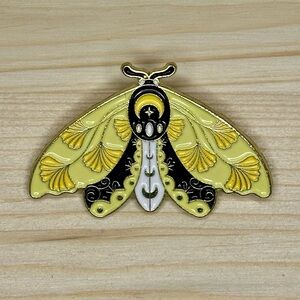 Moth Brooch – BUY 5+ & GET 40% OFF